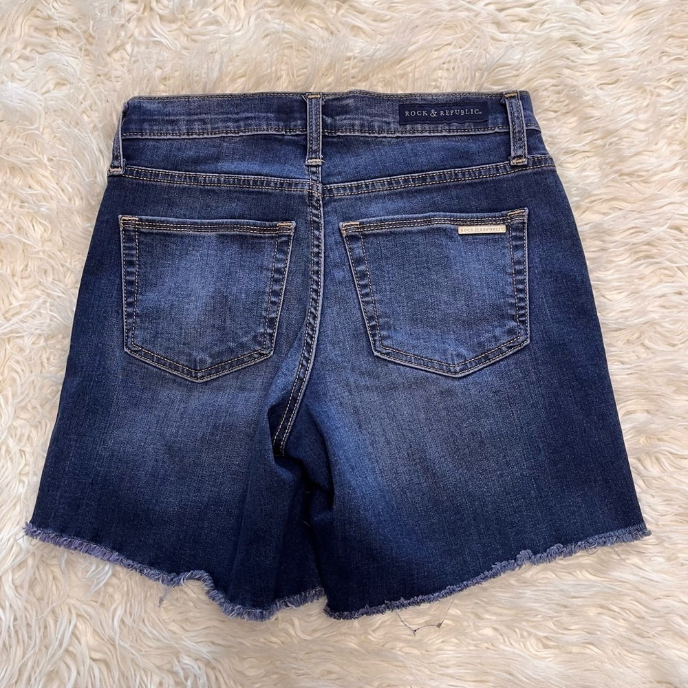 Rock & Republic Bumper-shoot Women’s Blue Stretch Denim Cut Off Shorts Size 2 - Picture 2 of 5